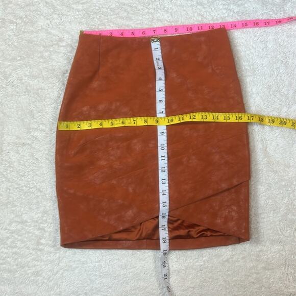 Guess Rosalba orange faux leather mini skirt, size small - Picture 2 of 6